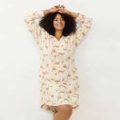 Plus Size LC Lauren Conrad Long Sleeve Henley Sleepshirt Wine Forest Ditsy -LC Lauren Conrad Shop unnamed file 1747