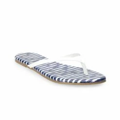 LC Lauren Conrad Honey 2 Women's Flip Flop Sandals Denim Blue Floral 34 LC Lauren Conrad Honey 2 Women's Flip Flop Sandals Denim Blue Floral -LC Lauren Conrad Shop unnamed file 2180